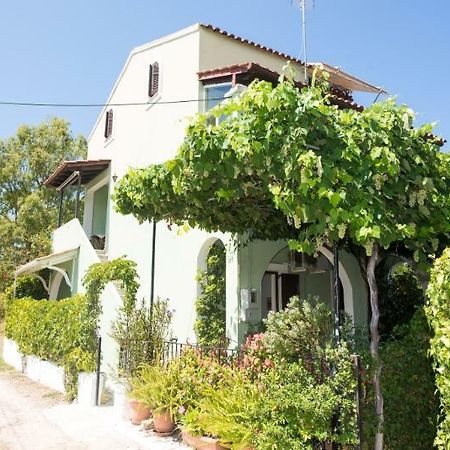 Villa Tina Ахарави Екстериор снимка