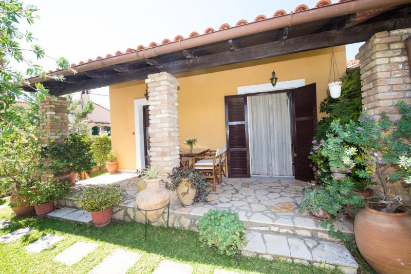 Villa Tina Ахарави Екстериор снимка