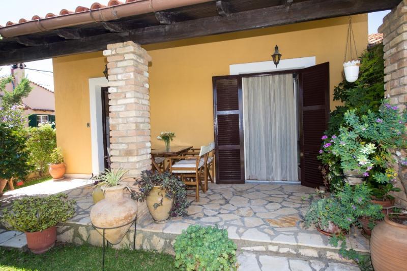 Villa Tina Ахарави Екстериор снимка